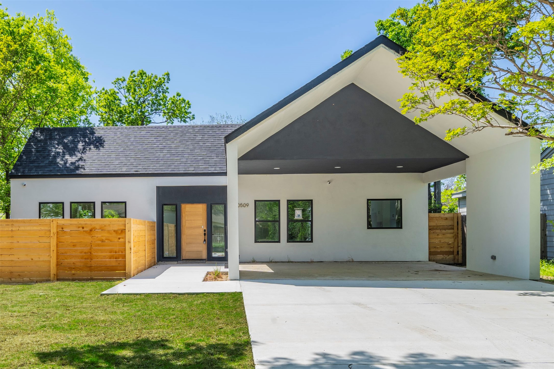 10509 Newcombe Drive Dallas TX 75228