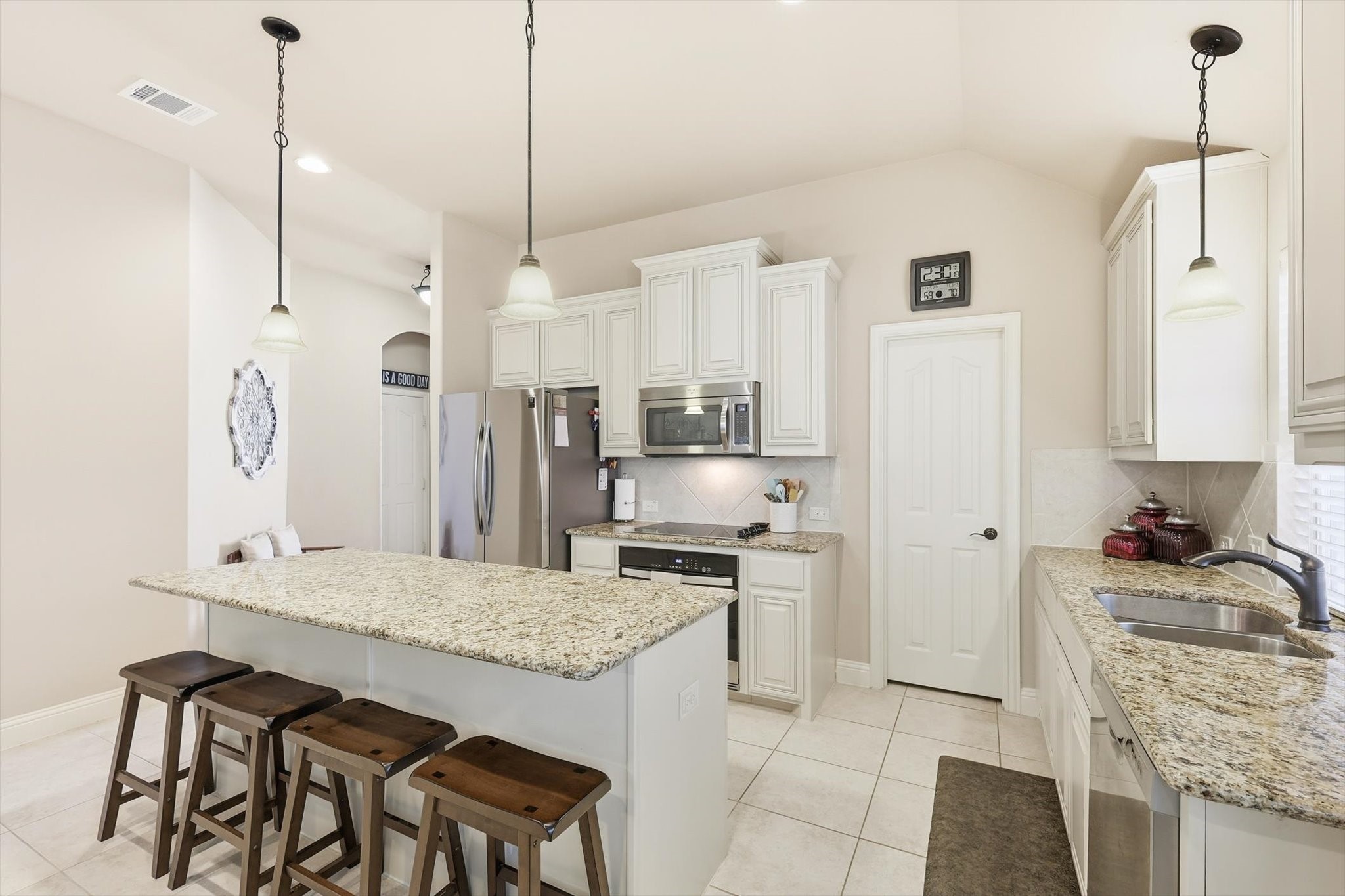 1004 Longhorn Drive Aubrey TX 76227