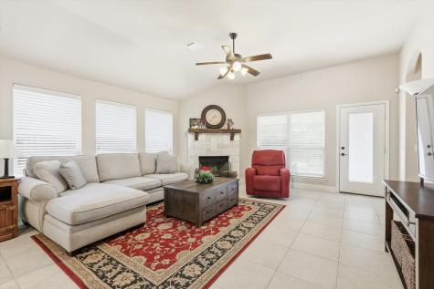 1004 Longhorn Drive Aubrey TX 76227