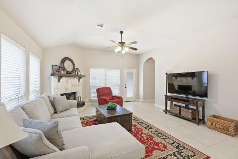 1004 Longhorn Drive Aubrey TX 76227