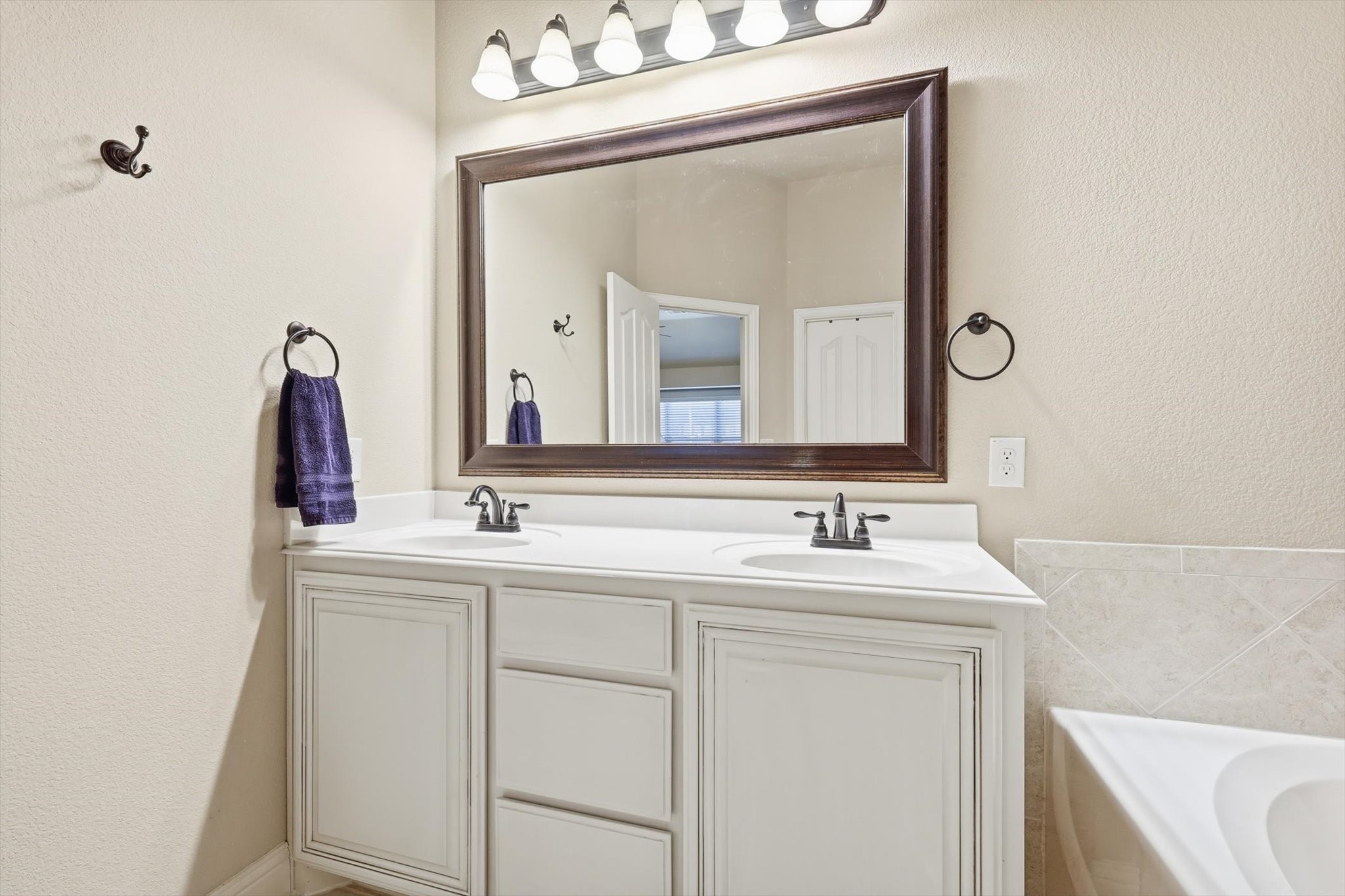 1004 Longhorn Drive Aubrey TX 76227