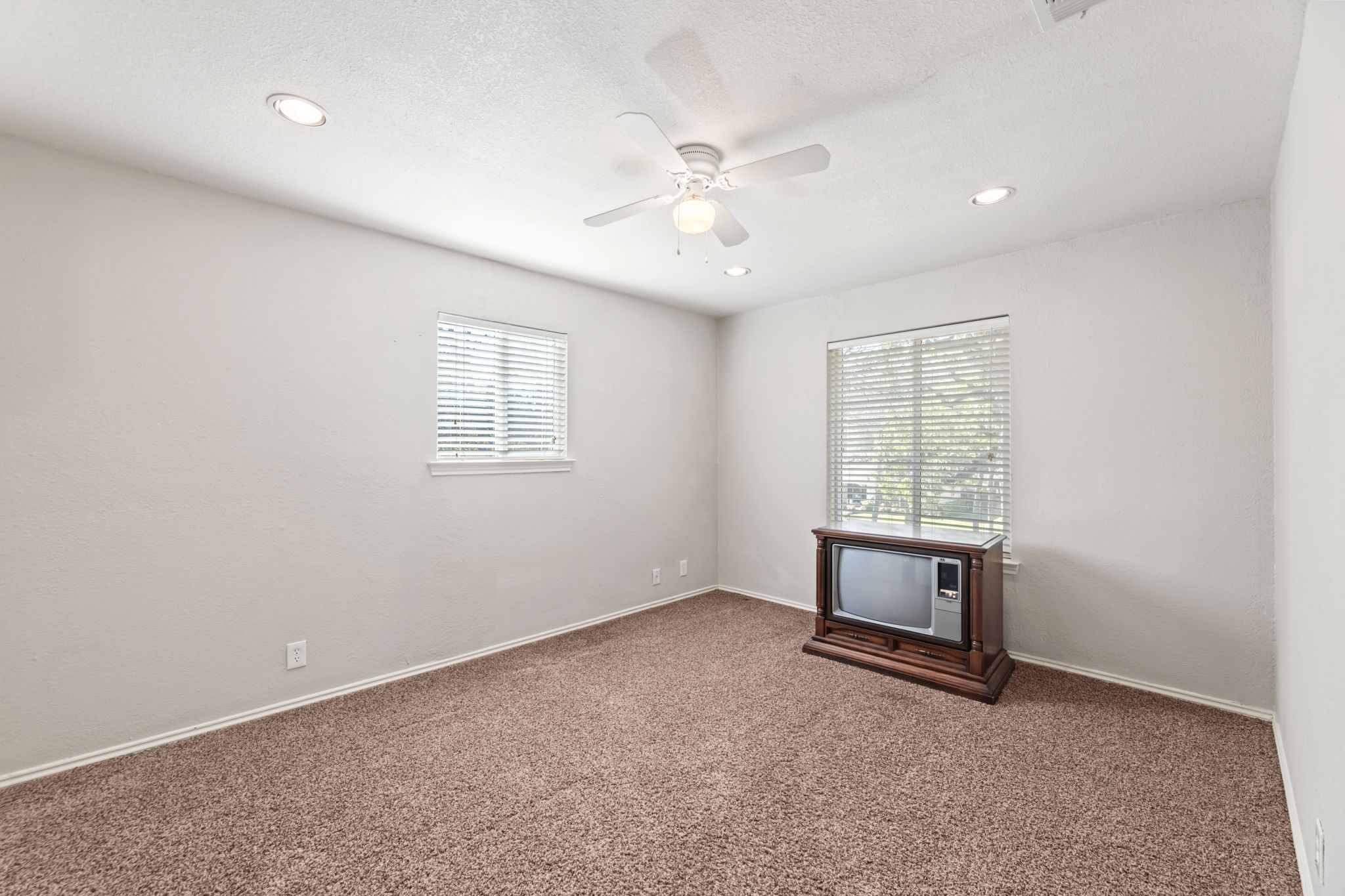 817 Sylvan Drive Fort Worth TX 76120