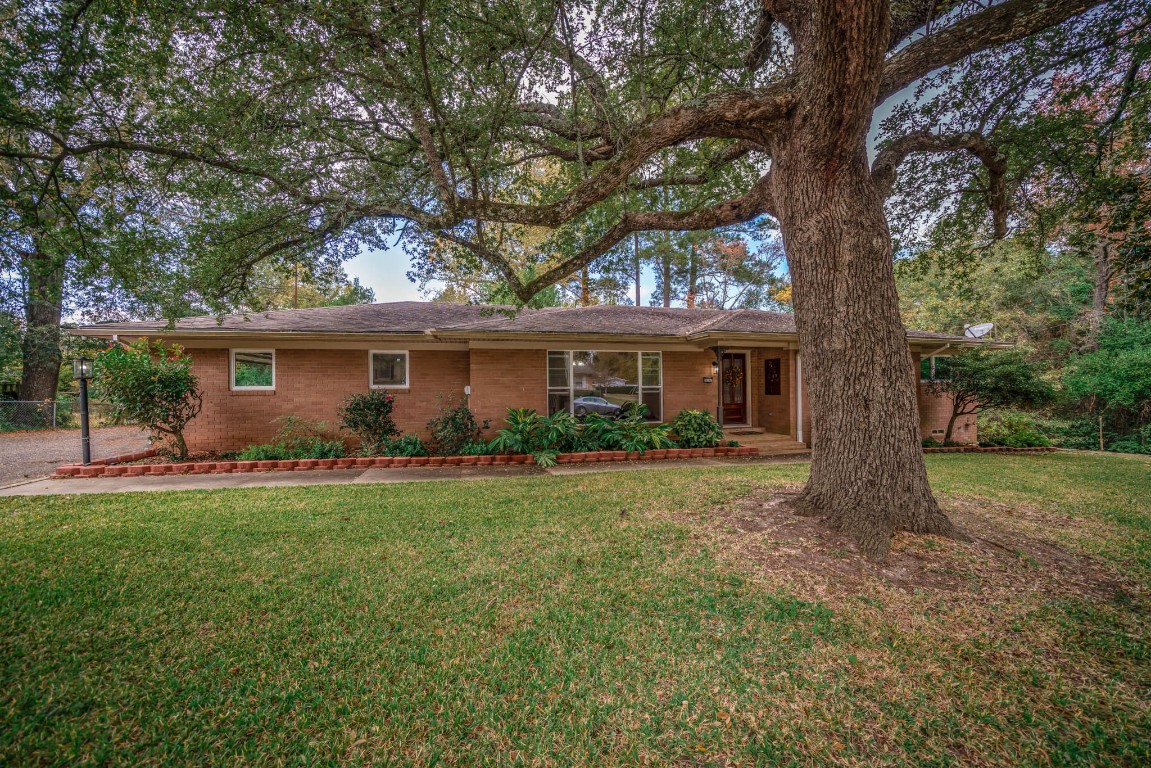 816 S High Street Henderson TX 75654