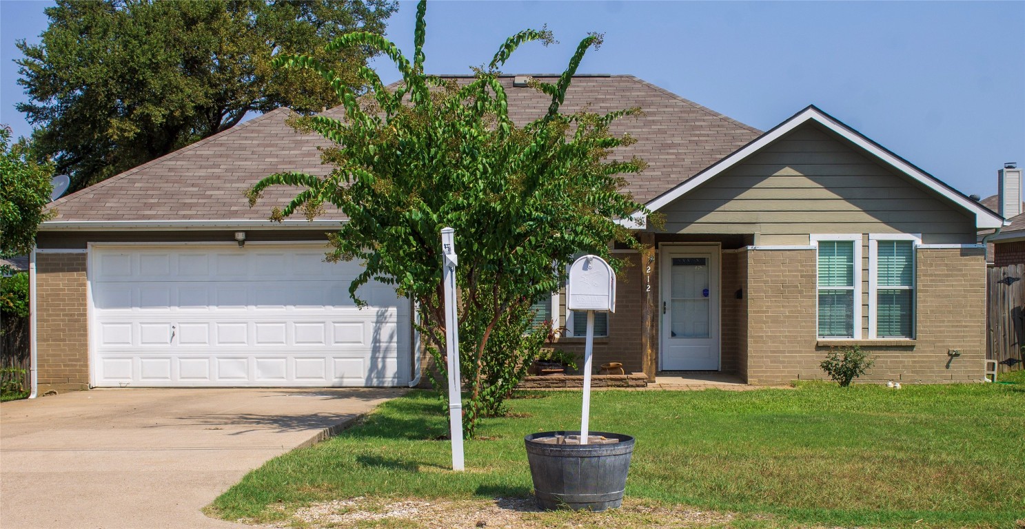 212 W 4th Street Kennedale TX 76060