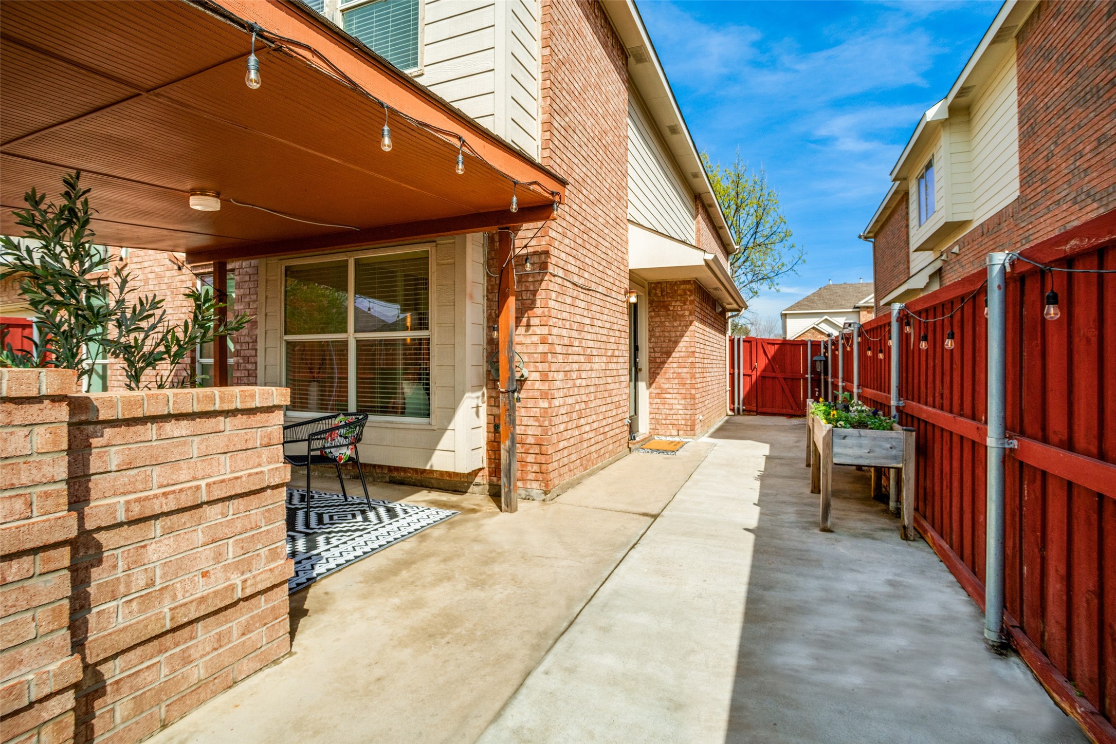 1260 Mcmahan Drive Lewisville TX 75077