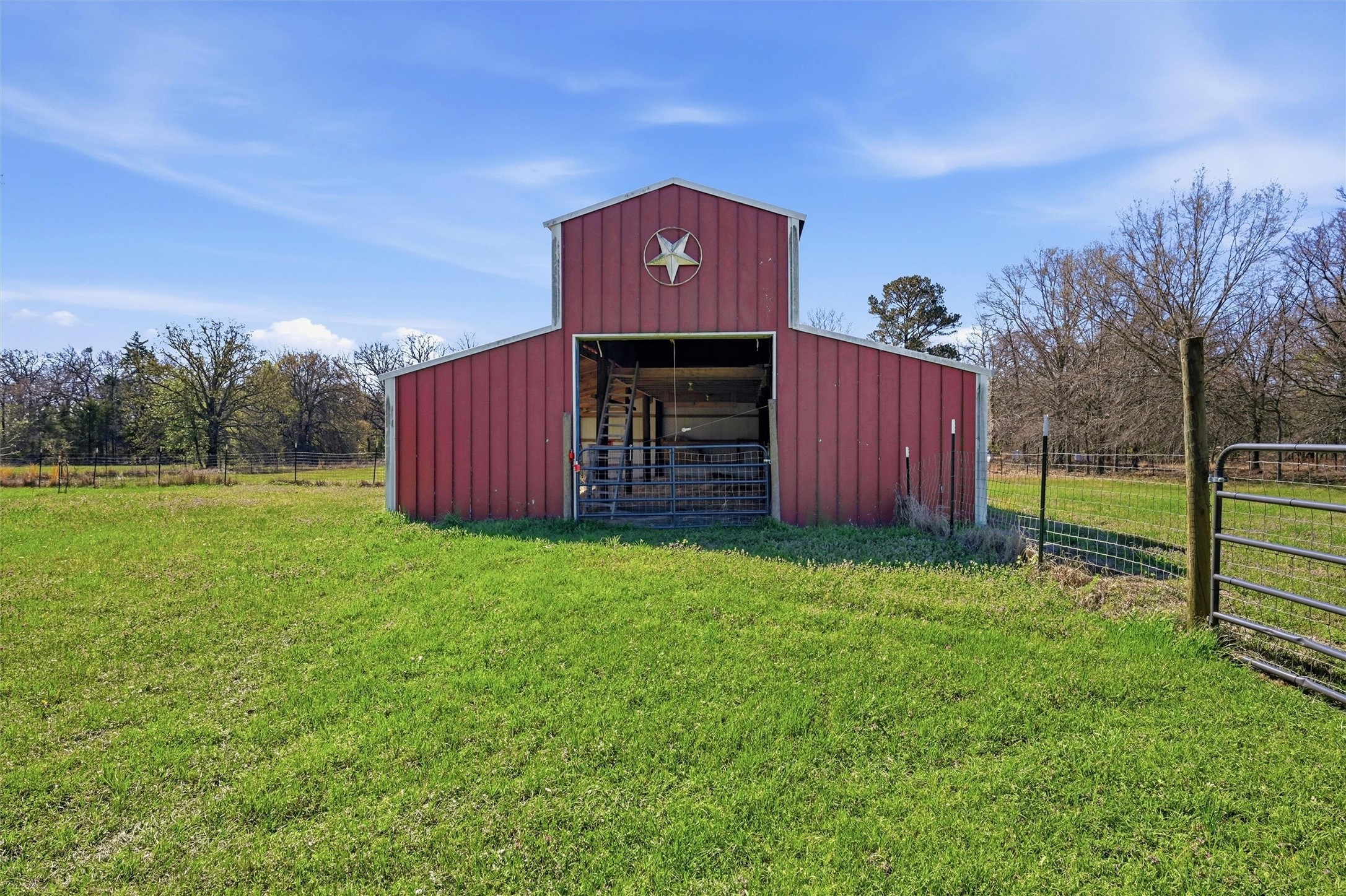 1175 Old 1396 N Telephone TX 75488