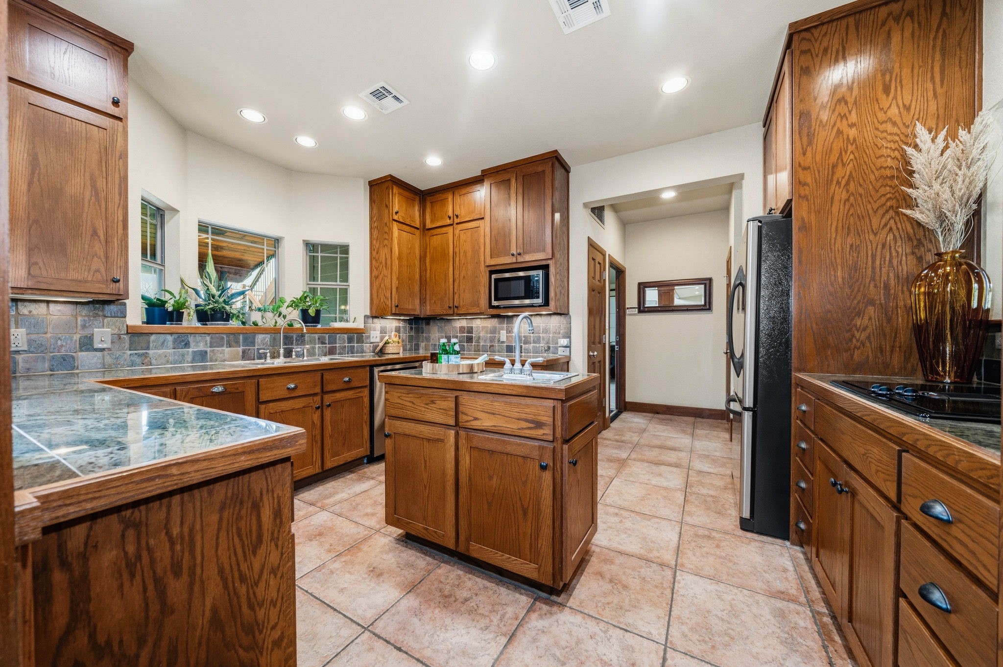 1341 F.m. 1947 Hillsboro TX 76645
