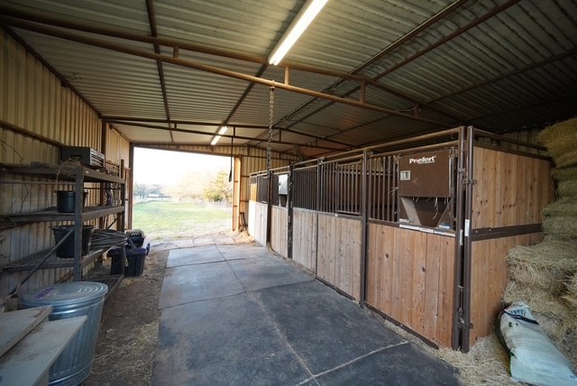 230 Private Road 2174 Decatur TX 76234