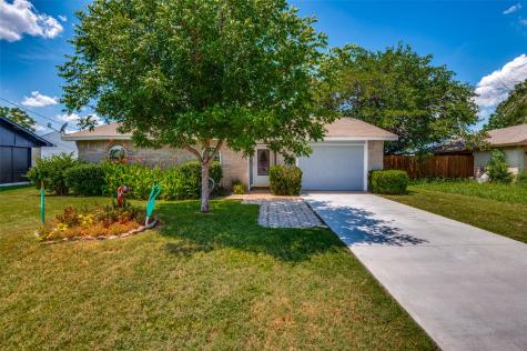 418 N Holiday Drive Grand Prairie TX 75052