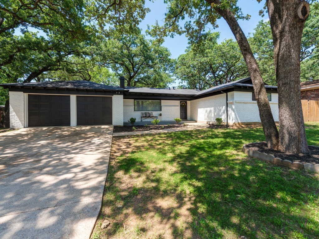 508 Val Oaks Court Hurst TX 76053