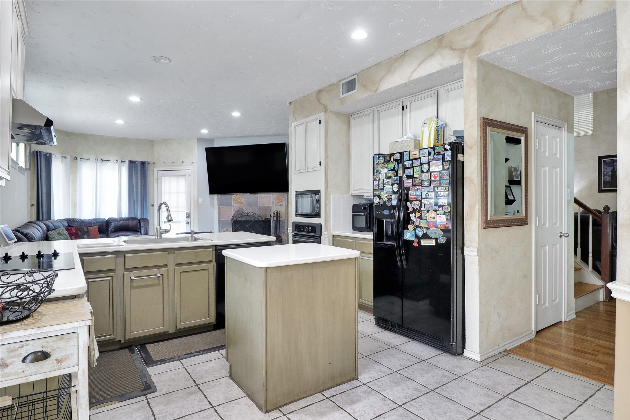 1637 Arbor Ridge Drive Fort Worth TX 76112