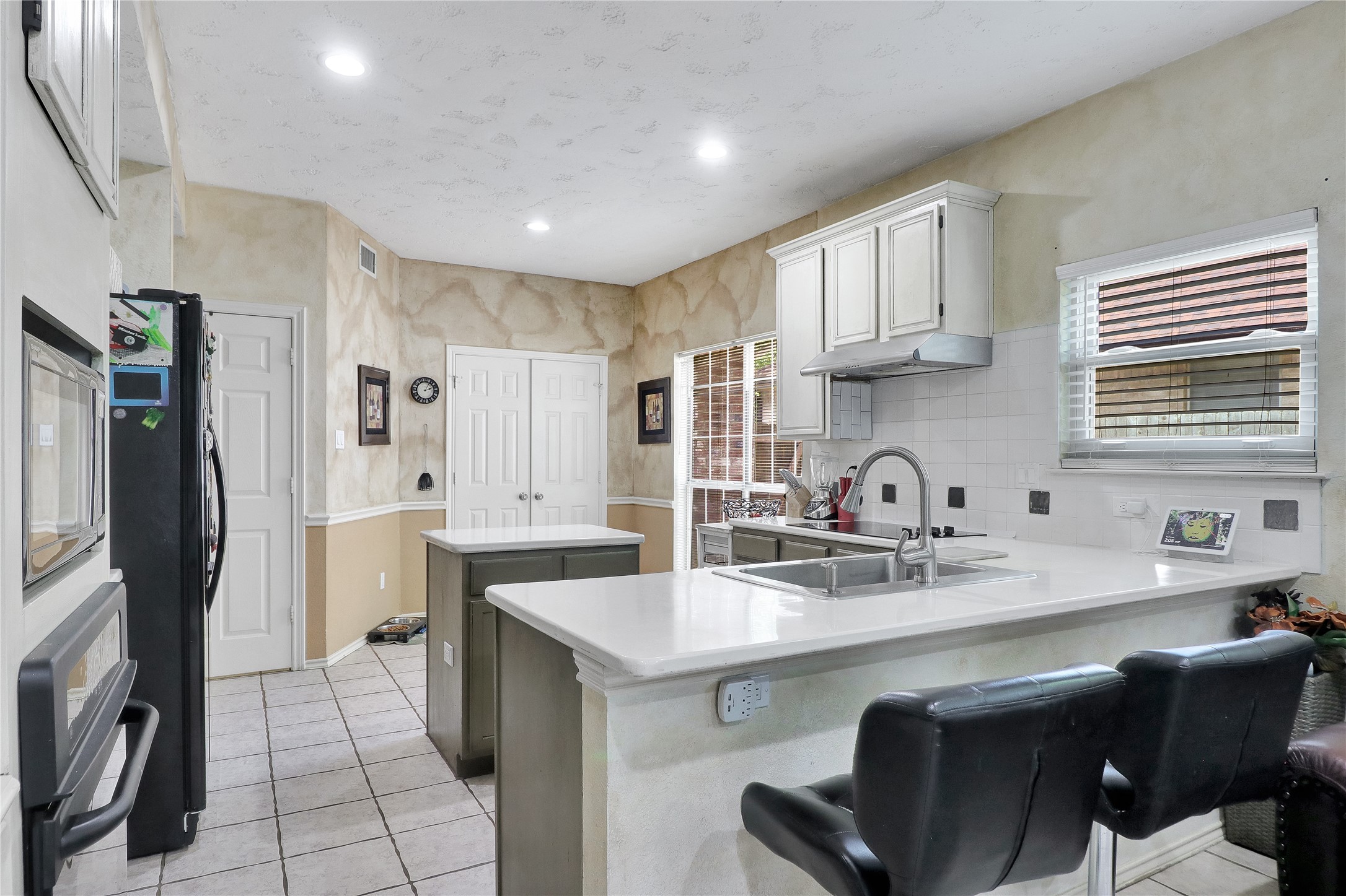 1637 Arbor Ridge Drive Fort Worth TX 76112
