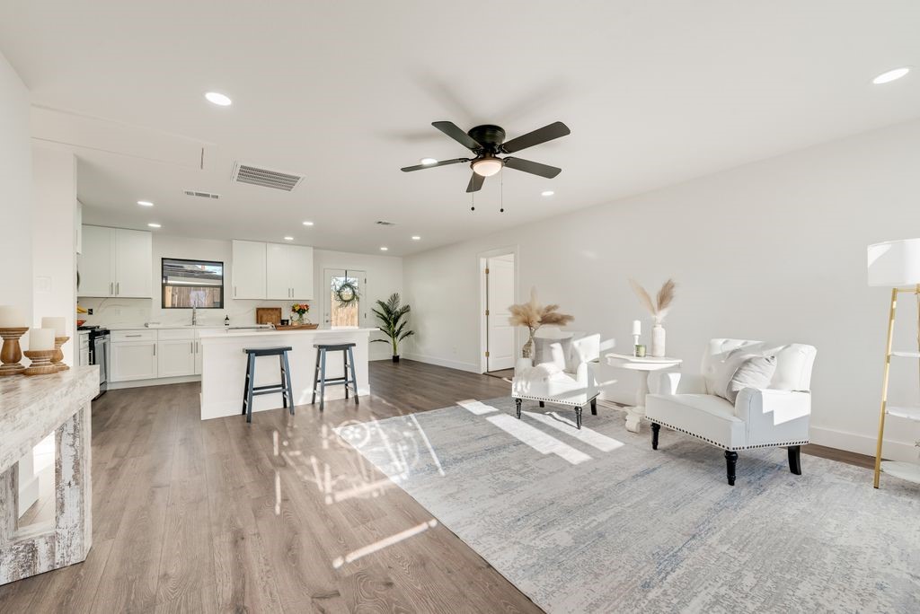 2505 Poinsettia Drive Dallas TX 75211