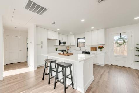 2505 Poinsettia Drive Dallas TX 75211