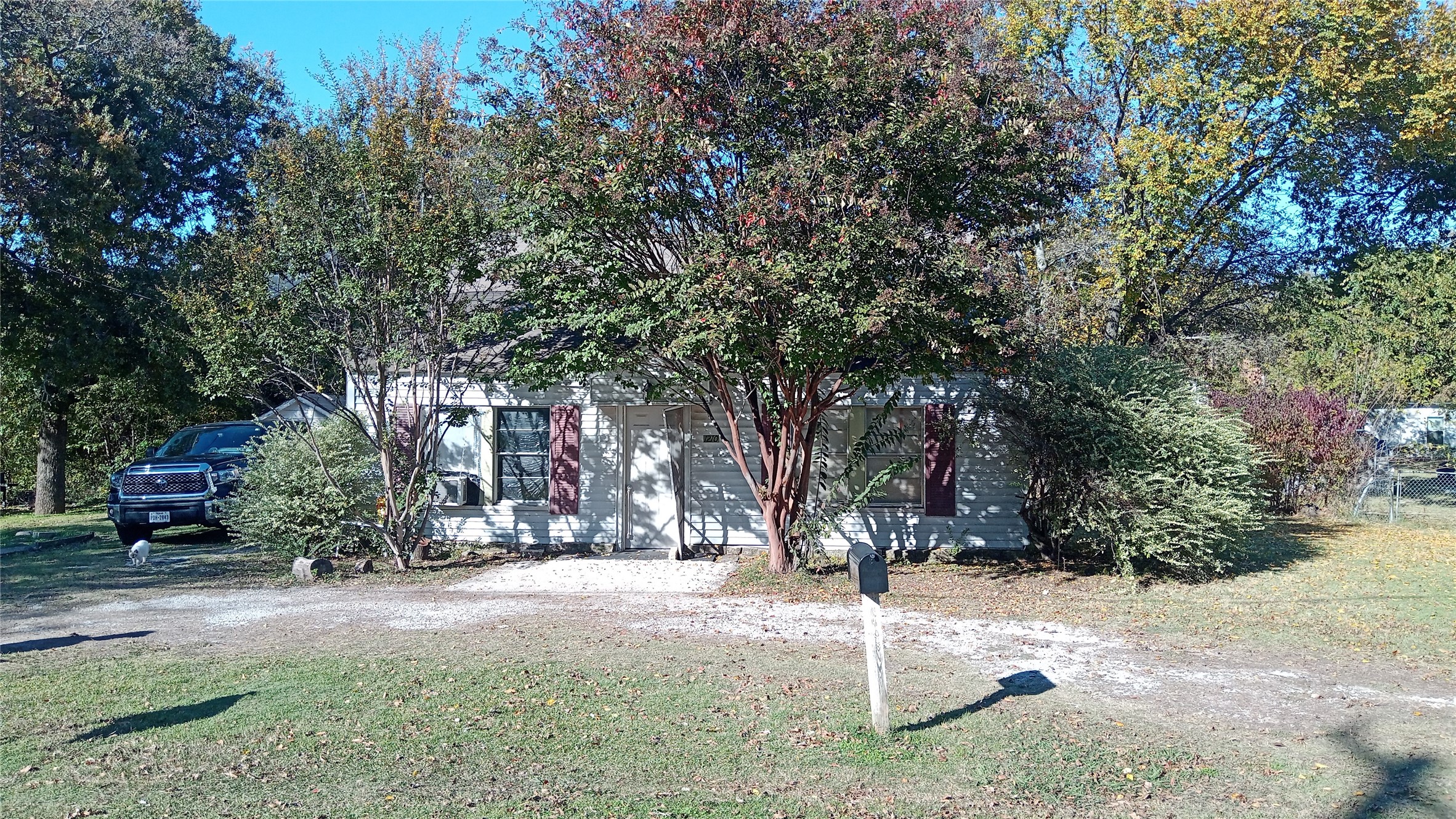 1210 W Ball Street Weatherford TX 76086