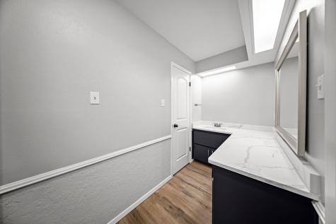 1602 Lancelot Circle Grand Prairie TX 75050