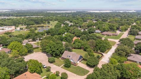 1602 Lancelot Circle Grand Prairie TX 75050