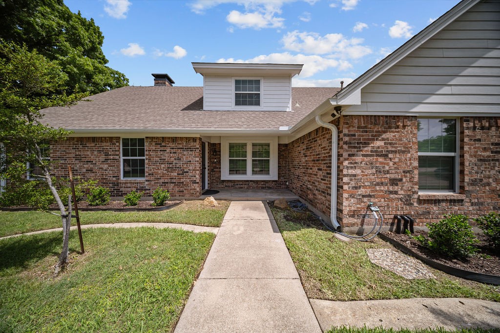 1602 Lancelot Circle Grand Prairie TX 75050