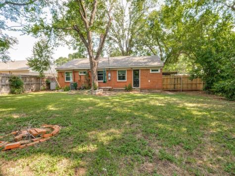 913 W Inwood Drive Arlington TX 76013