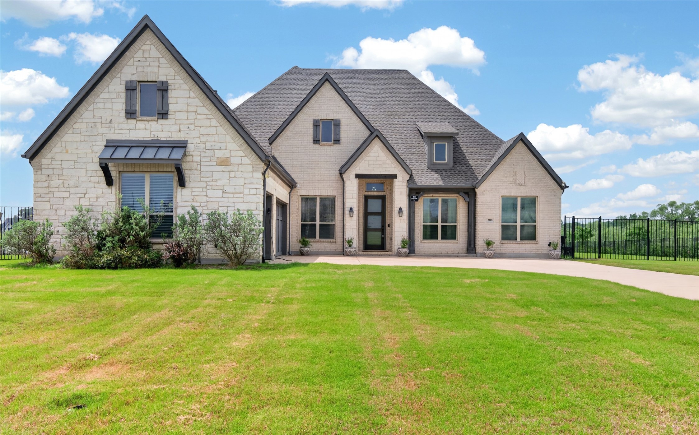 308 Virgil Drive Sunnyvale TX 75182