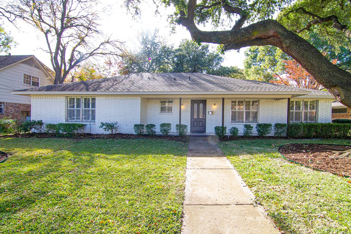 3222 Norcross Lane Dallas TX 75229