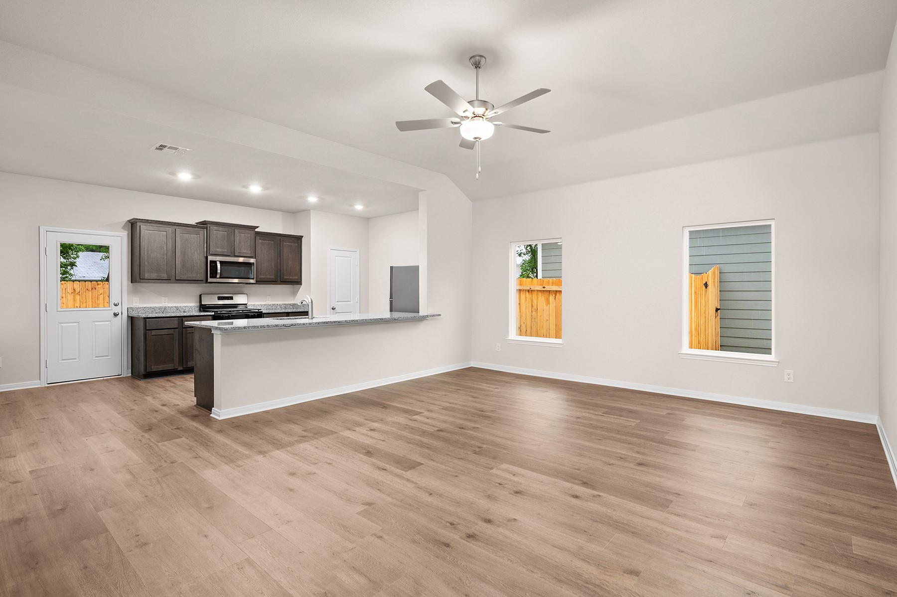 207 North Island Drive Terrell TX 75160