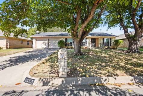 6533 Circleview Drive North Richland Hills TX 76180