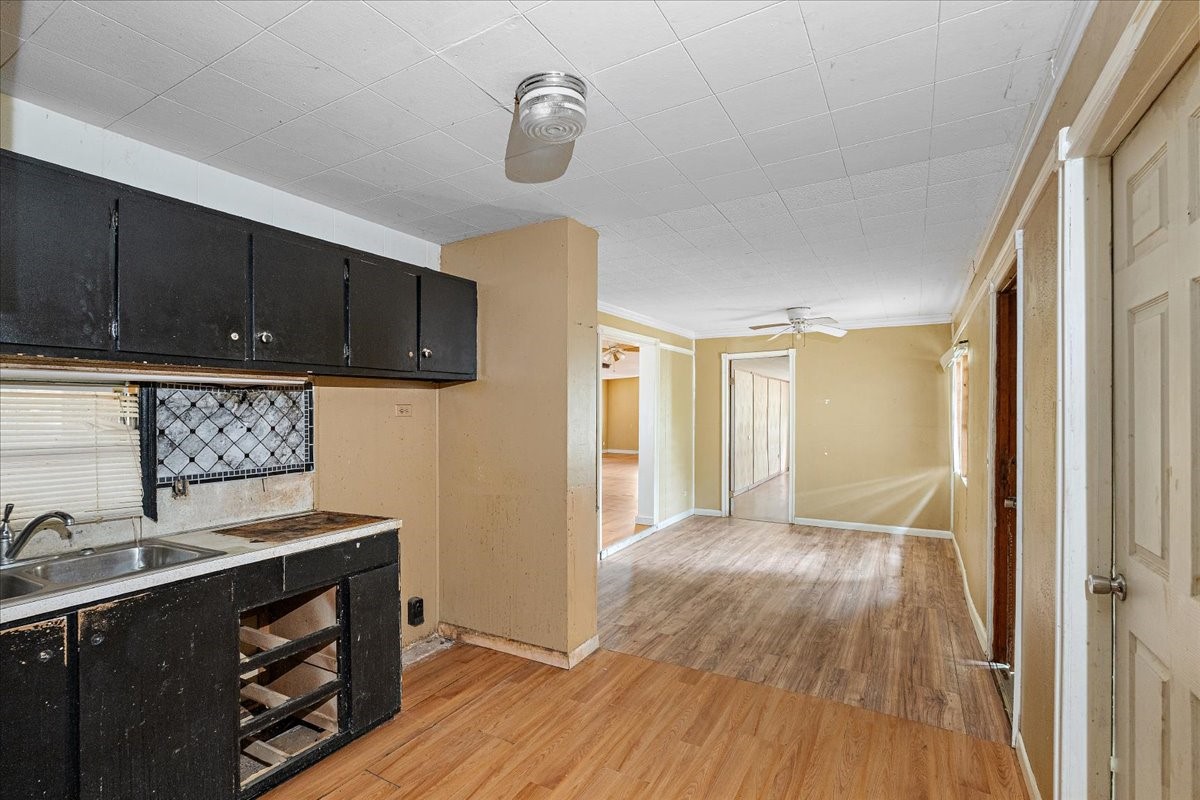 10050 W Fm 744 Barry TX 75102