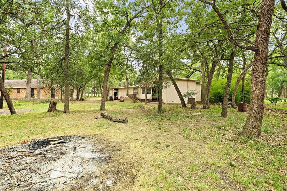 10050 W Fm 744 Barry TX 75102