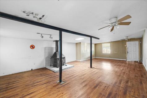 10050 W Fm 744 Barry TX 75102