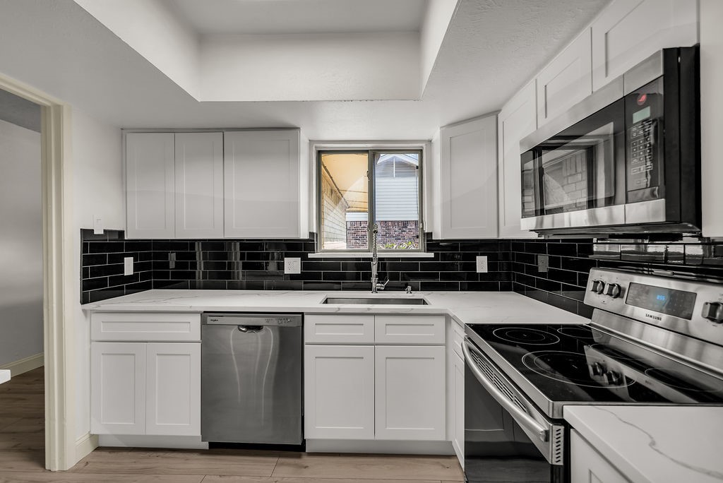 709 Royal Oaks Drive Garland TX 75040