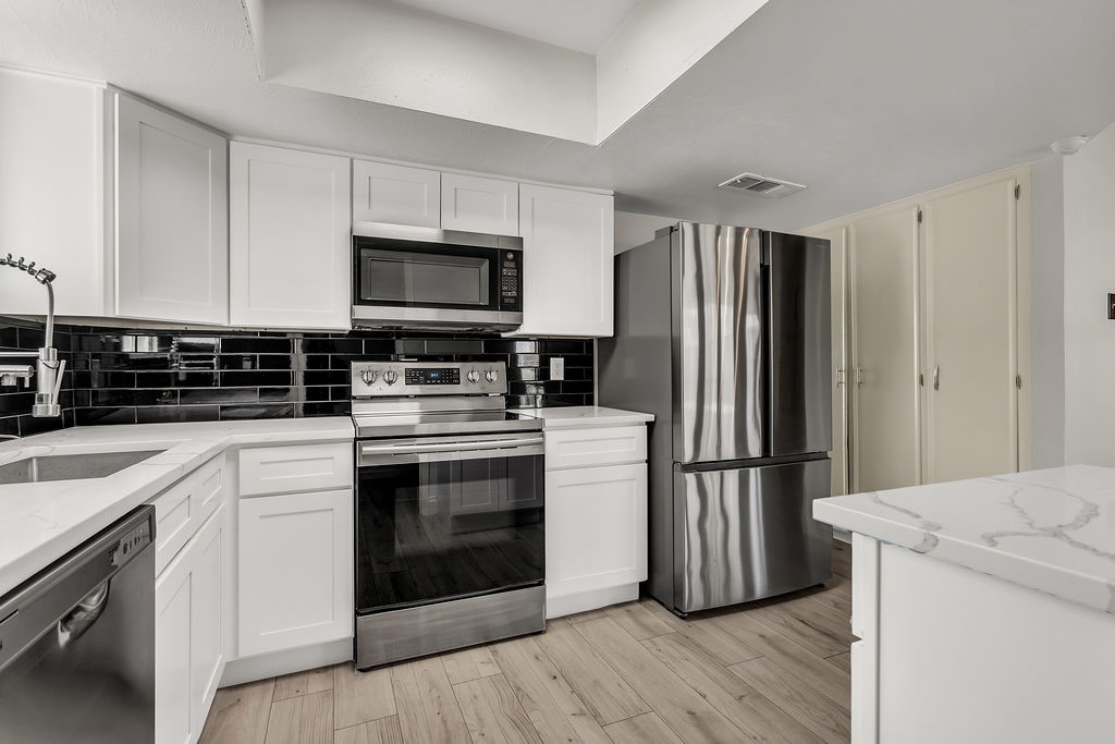 709 Royal Oaks Drive Garland TX 75040