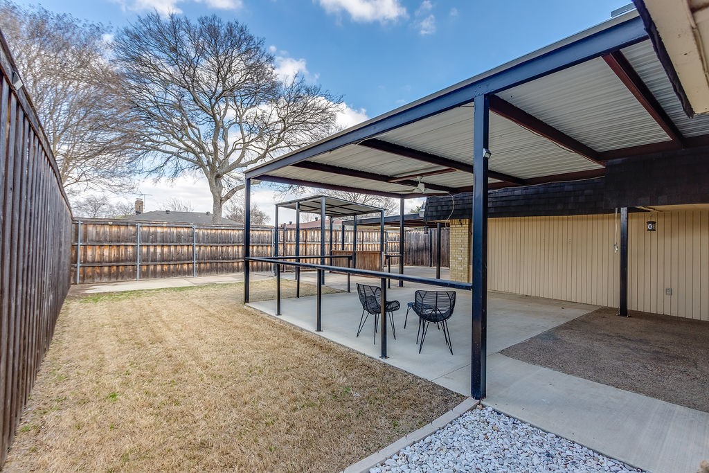 709 Royal Oaks Drive Garland TX 75040
