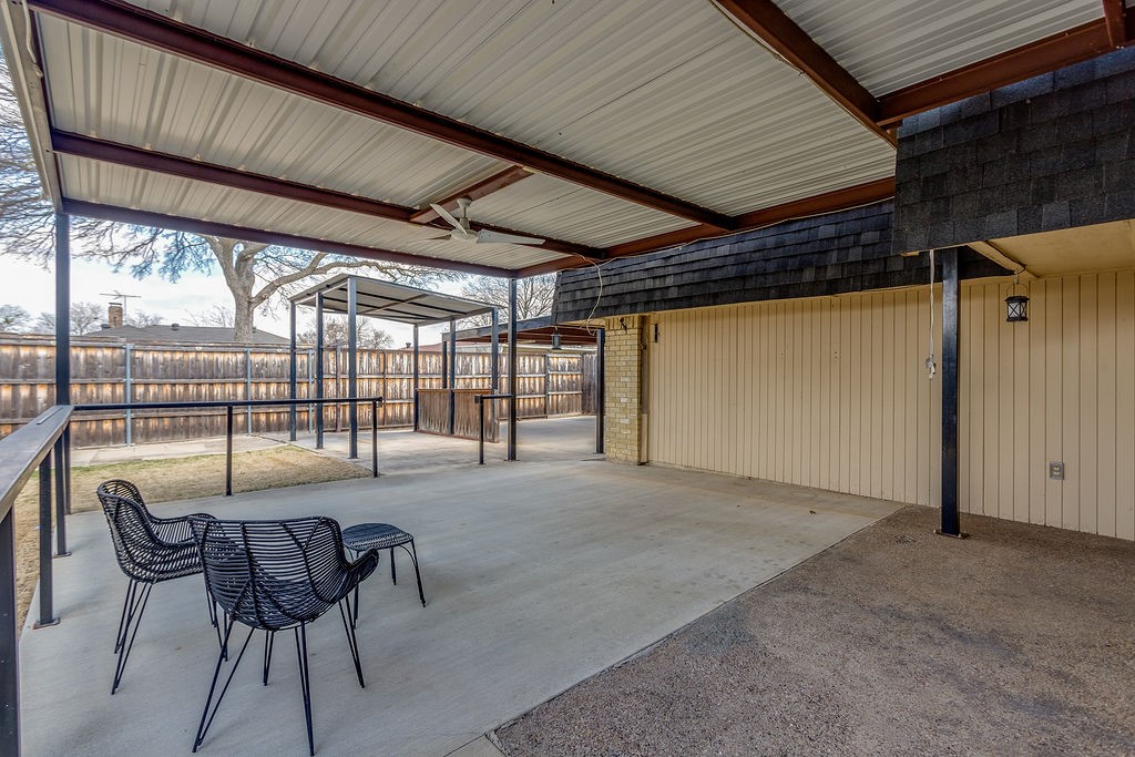 709 Royal Oaks Drive Garland TX 75040