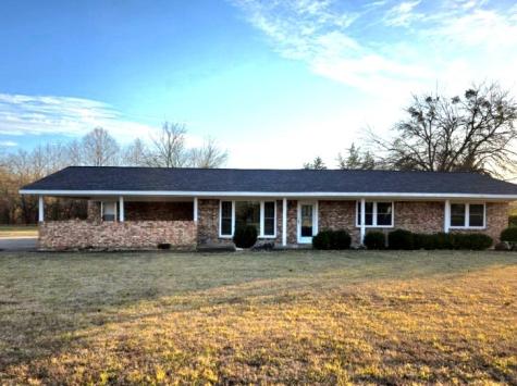 2508 Us-82 Clarksville TX 75426