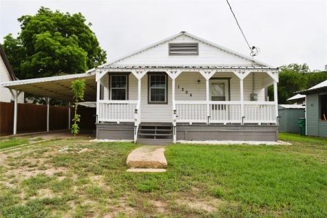 1204 Avenue B Santa Anna TX 76878