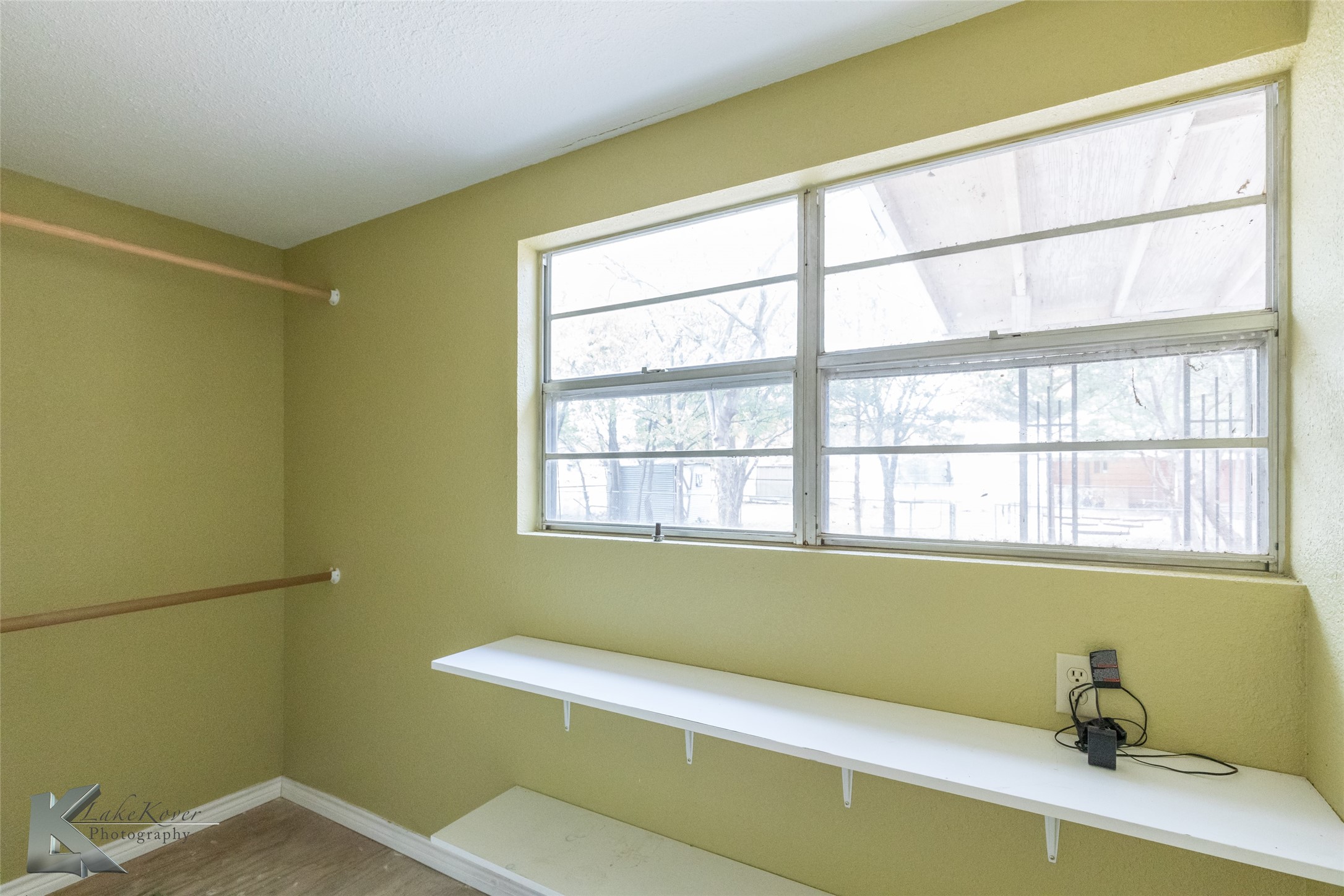 341 N 3rd Avenue Munday TX 76371