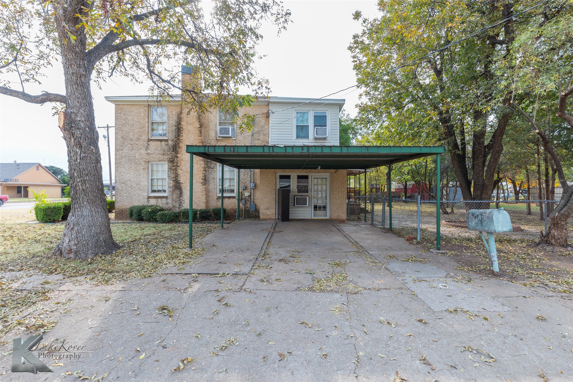 341 N 3rd Avenue Munday TX 76371