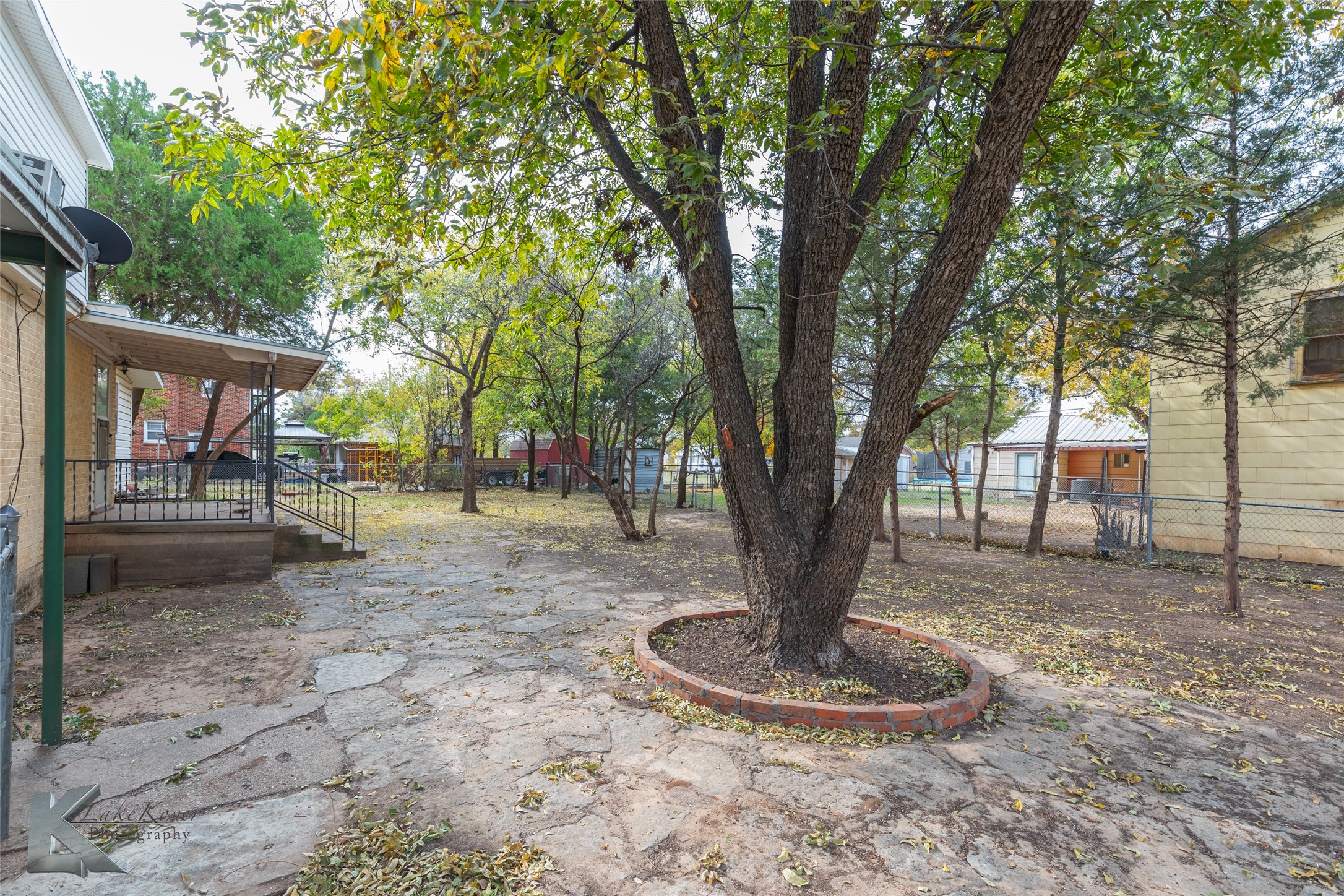 341 N 3rd Avenue Munday TX 76371
