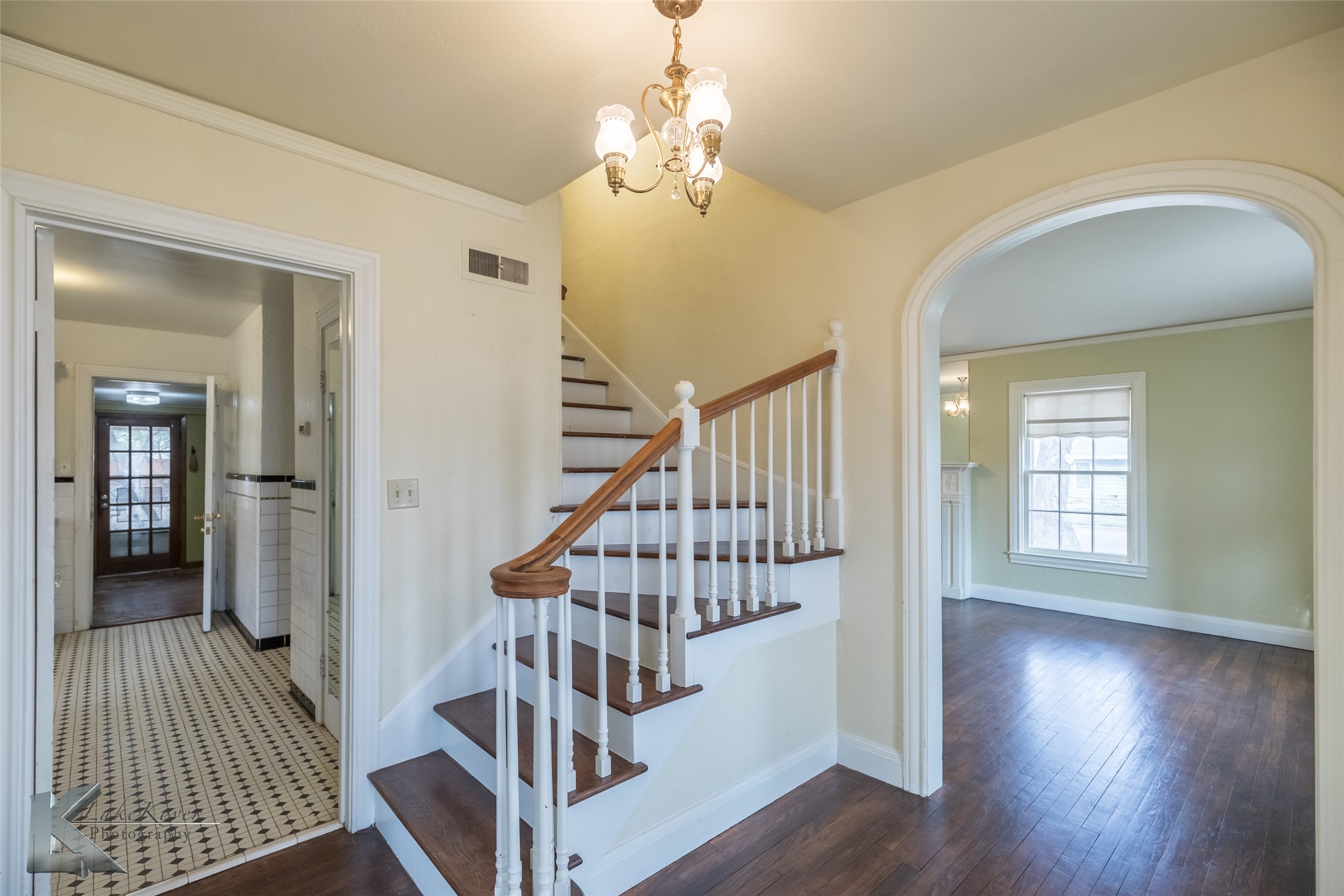 341 N 3rd Avenue Munday TX 76371