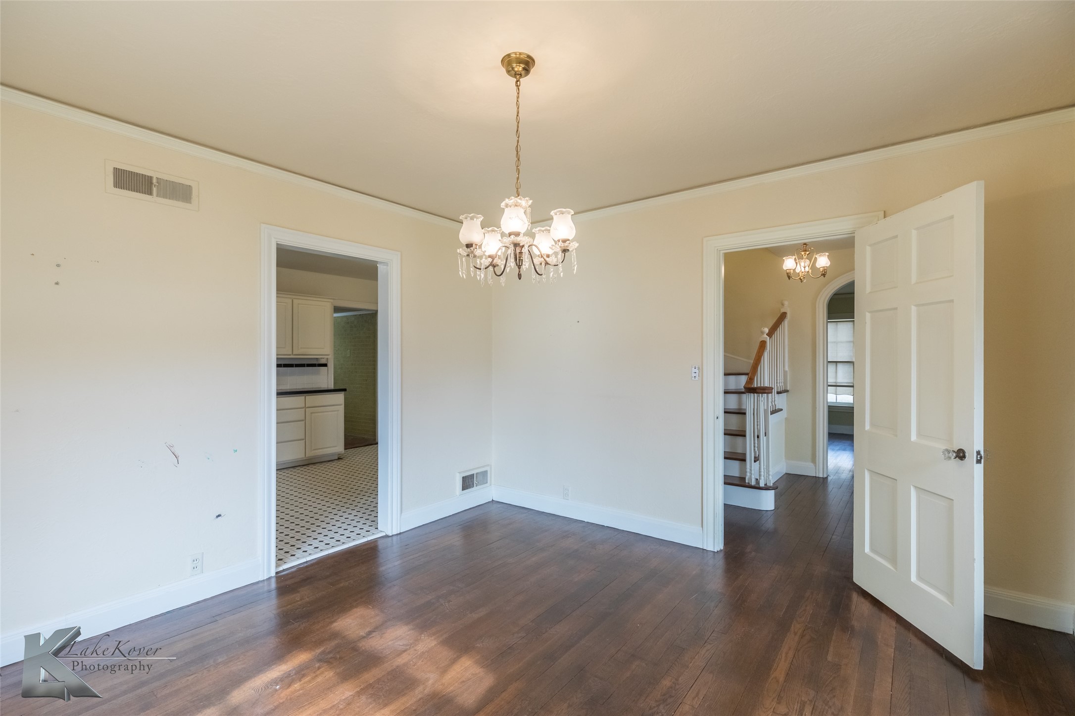 341 N 3rd Avenue Munday TX 76371