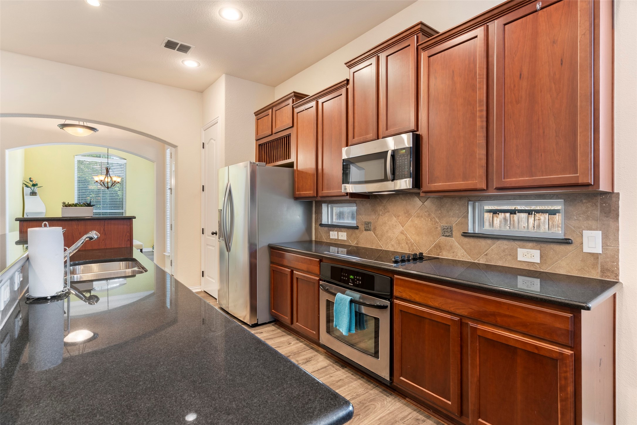 2476 Deer Run Lewisville TX 75067