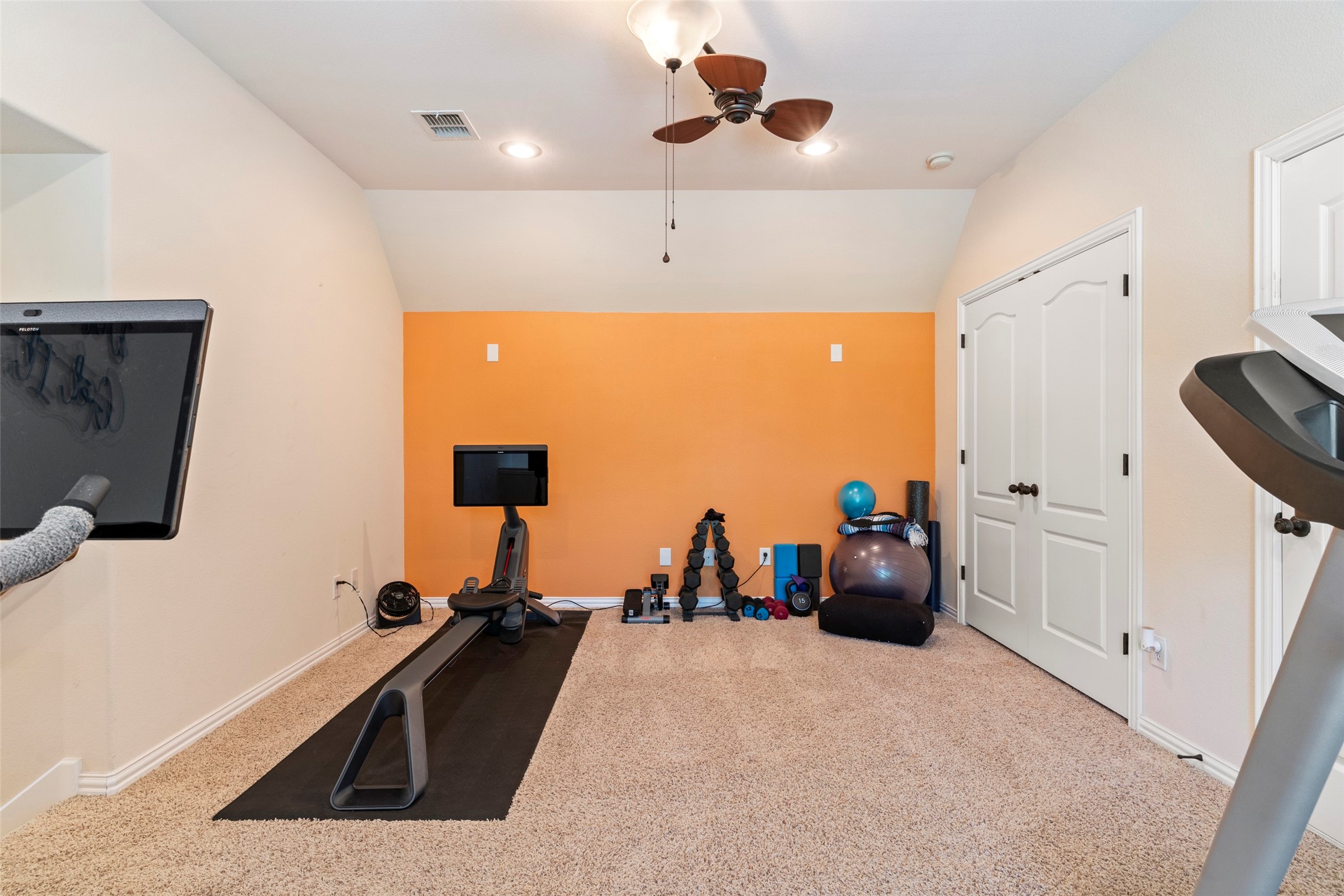 2476 Deer Run Lewisville TX 75067