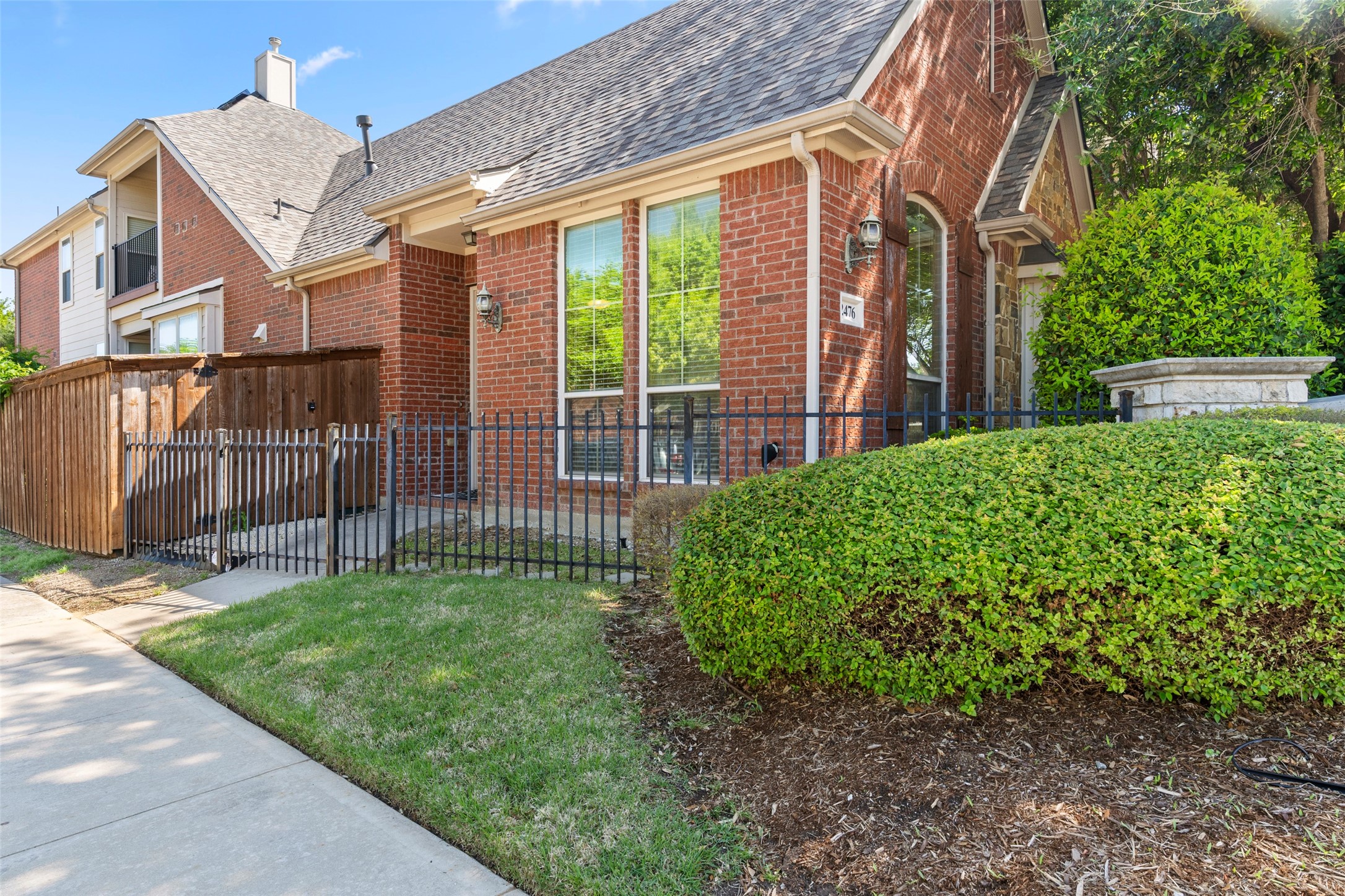 2476 Deer Run Lewisville TX 75067