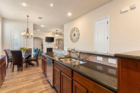 2476 Deer Run Lewisville TX 75067
