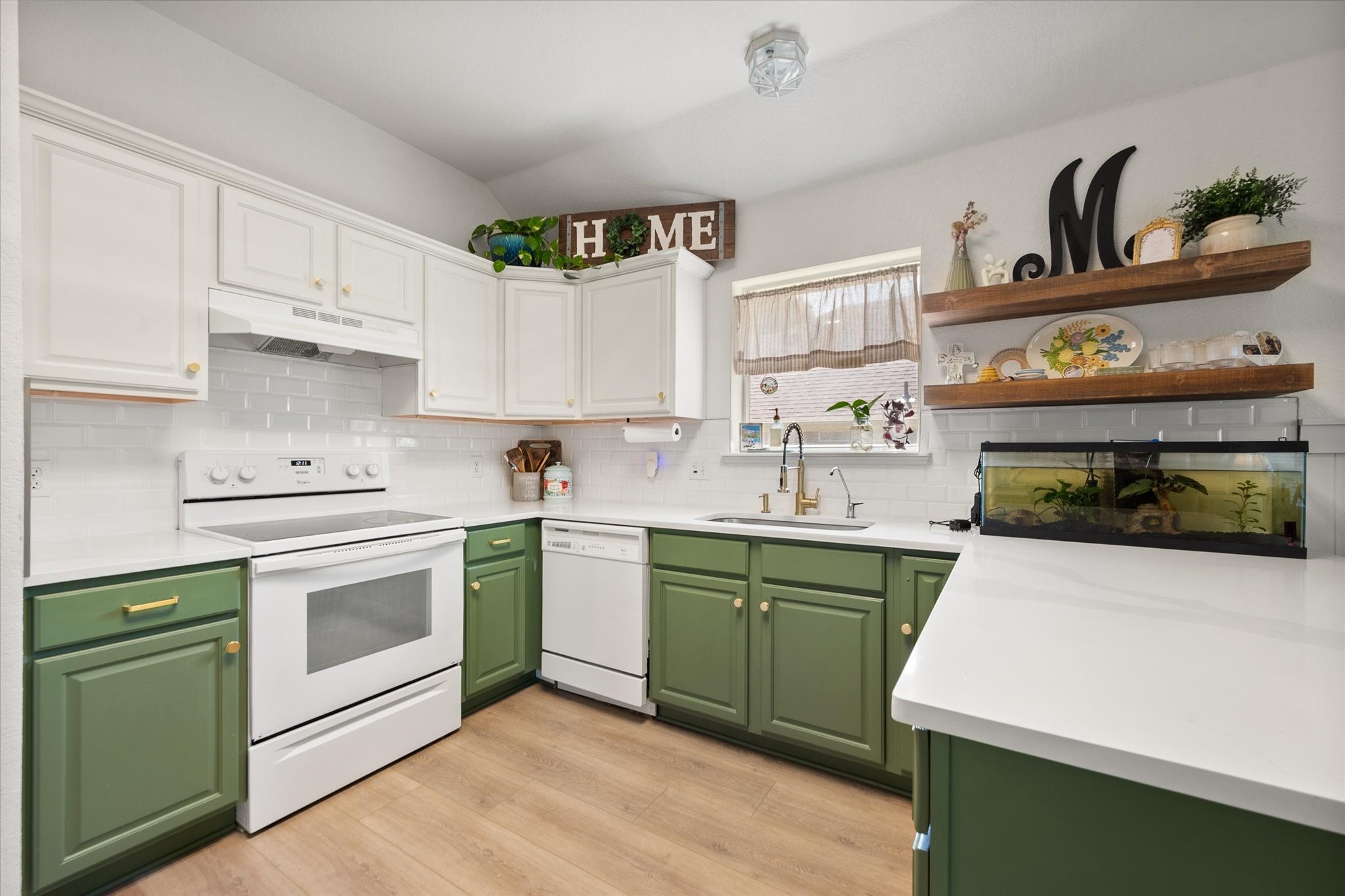 1221 Highcrest Drive Burleson TX 76028