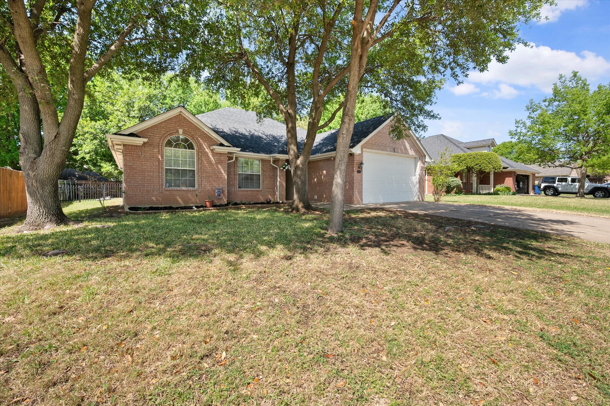 1221 Highcrest Drive Burleson TX 76028