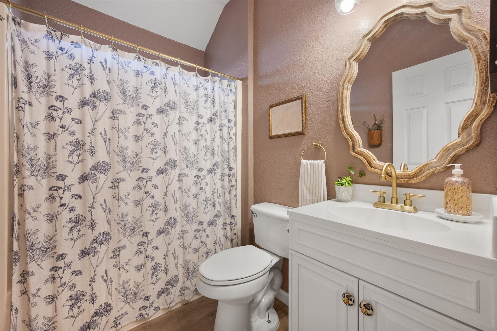 1221 Highcrest Drive Burleson TX 76028