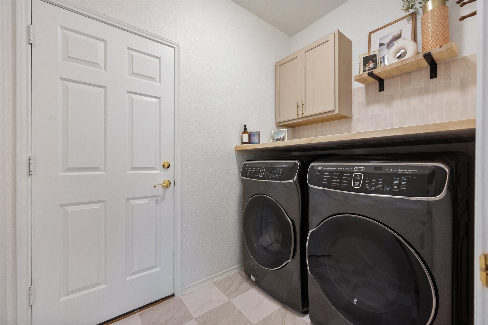 1221 Highcrest Drive Burleson TX 76028