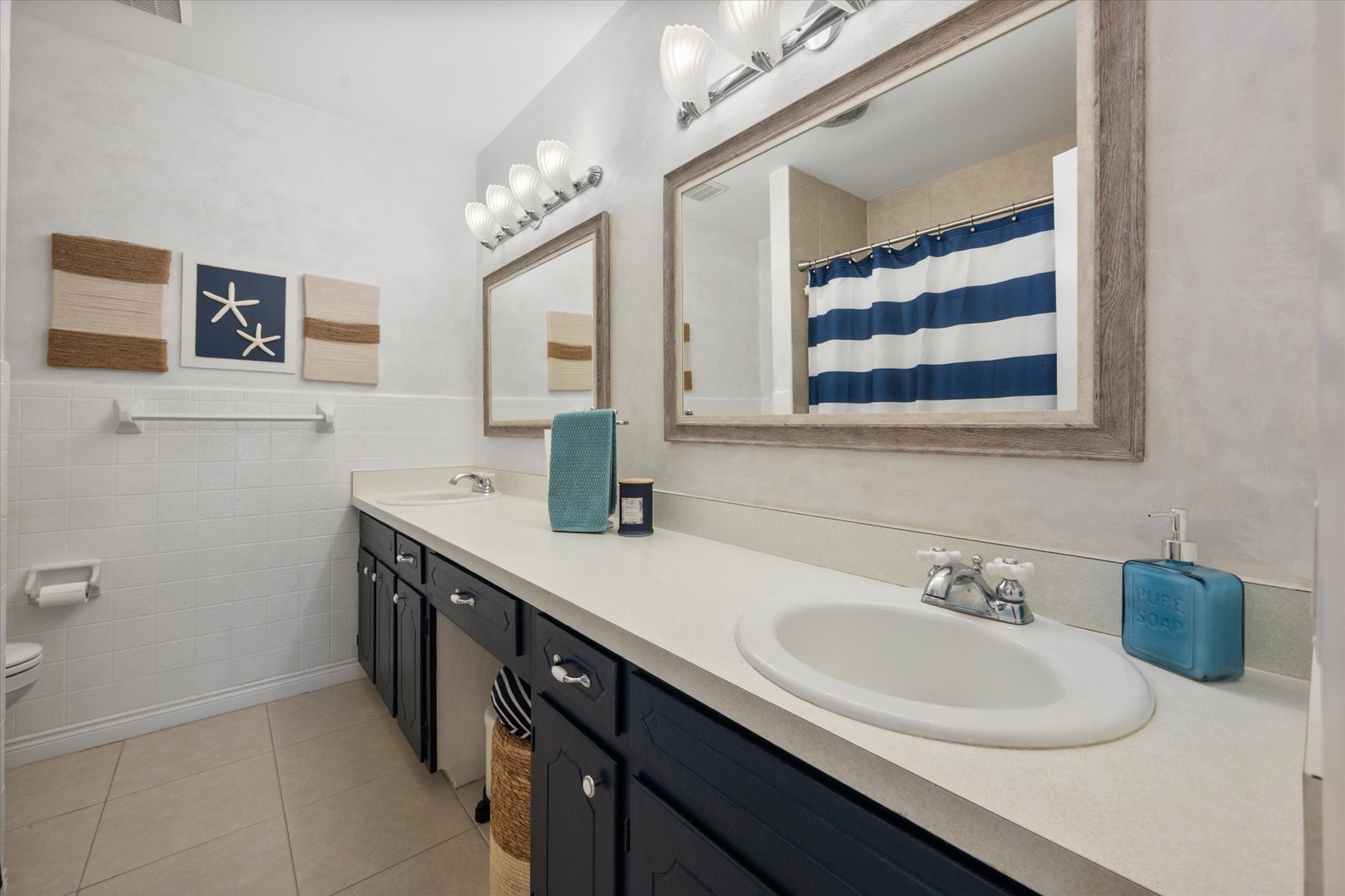 212 S Heights Drive Crowley TX 76036